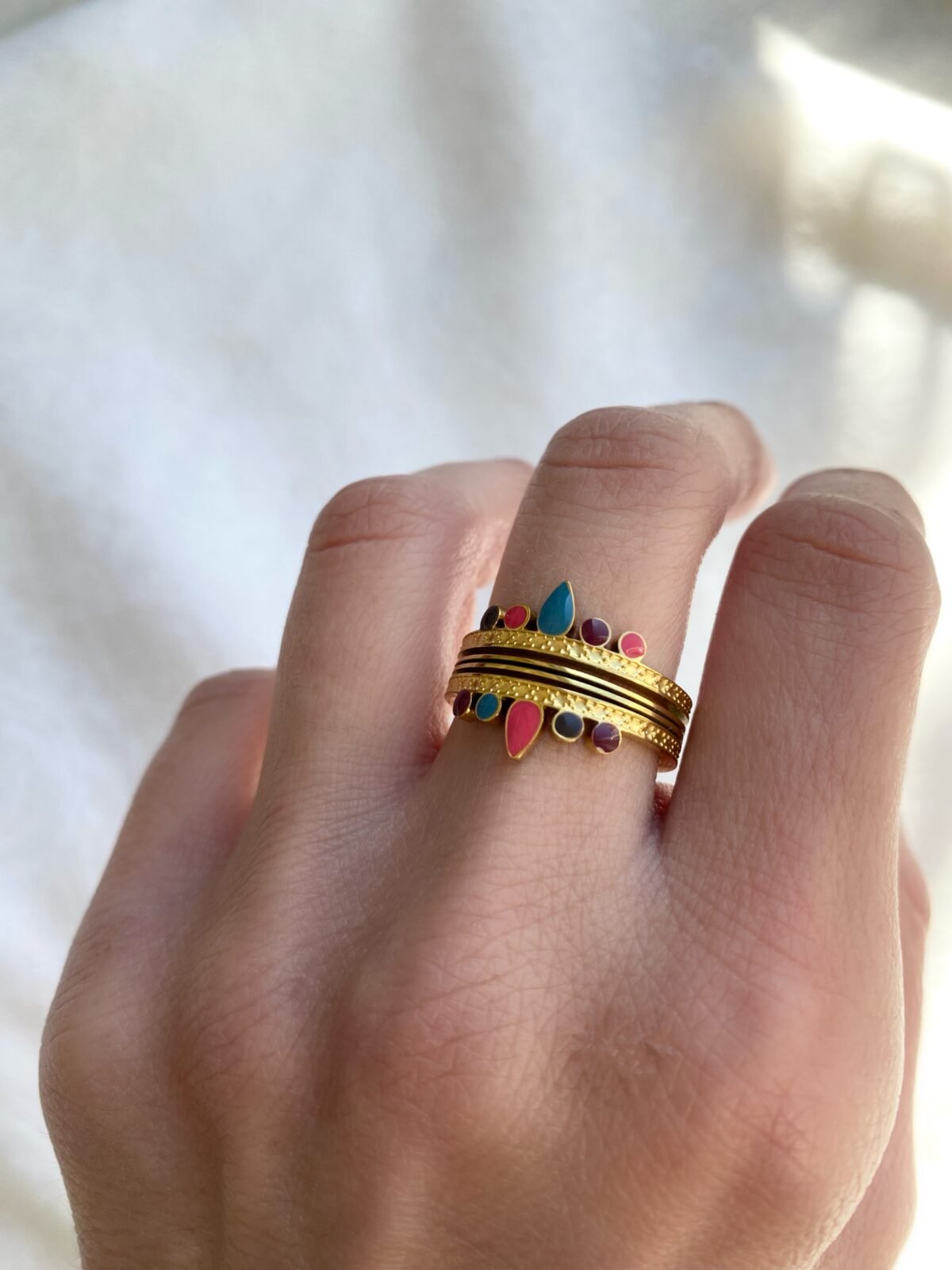 Colourful ring 4