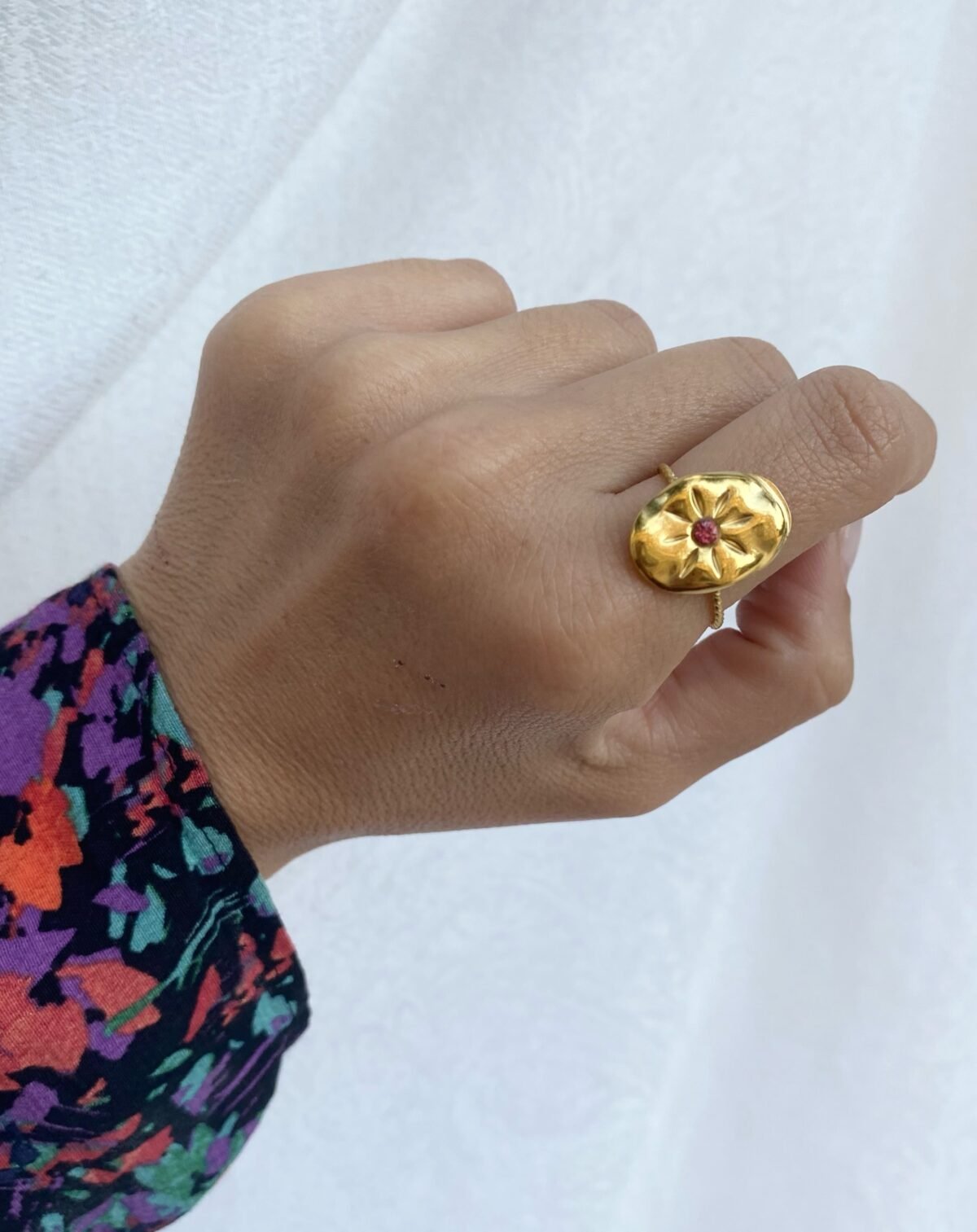 Flower ring 9