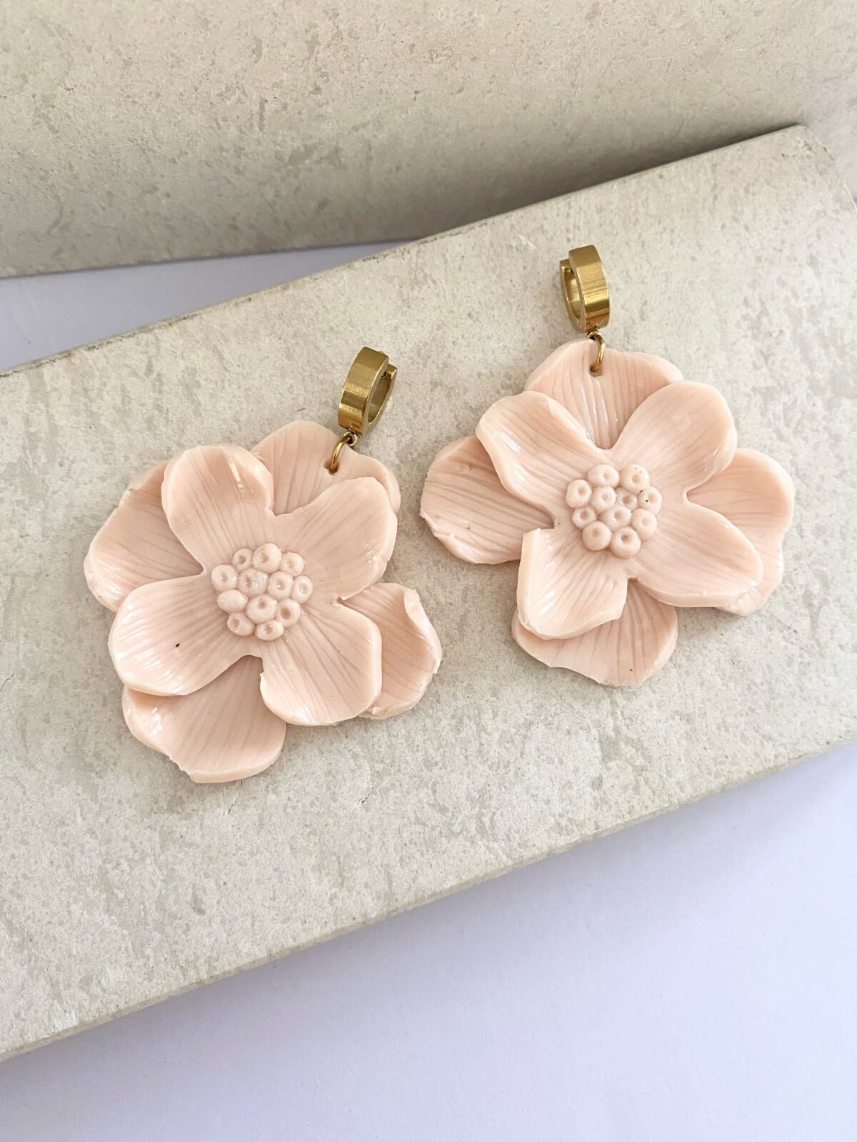 Beige Flowers earrings 6